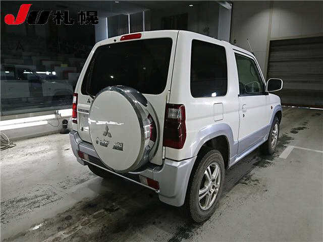 MITSUBISHI PAJERO MINI
