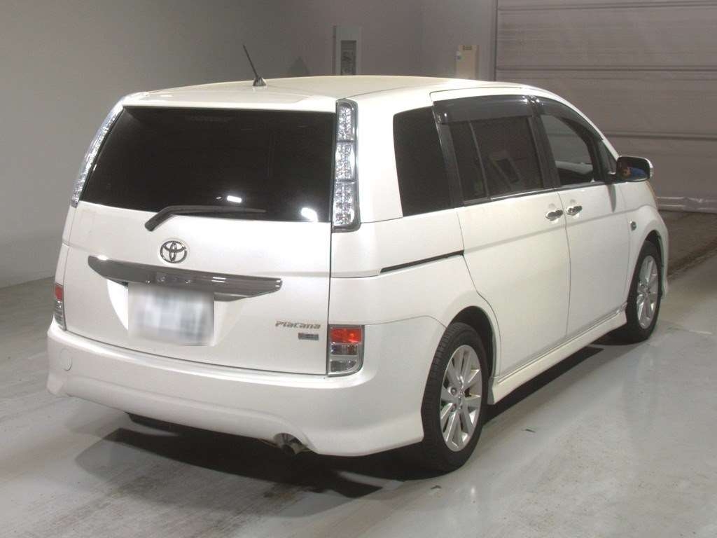 TOYOTA ISIS