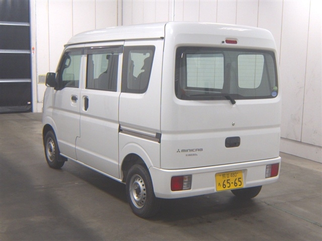 MITSUBISHI MINICAB