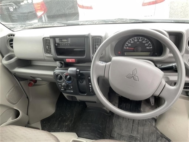 MITSUBISHI MINICAB