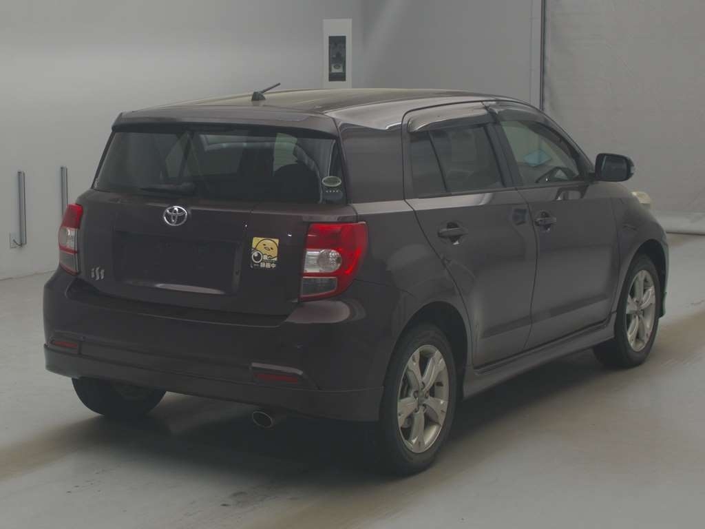 TOYOTA IST
