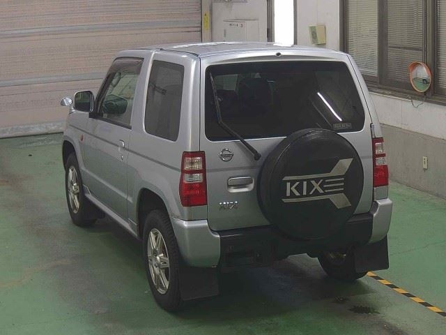 NISSAN KIX