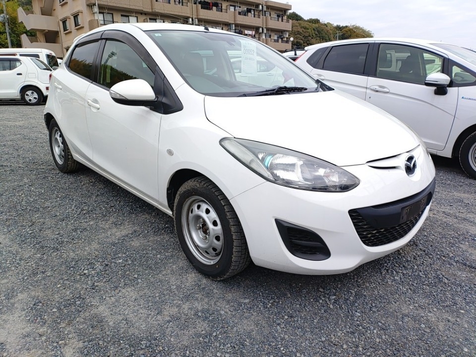 MAZDA DEMIO