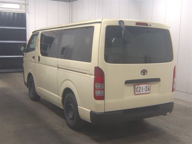 TOYOTA REGIUS ACE