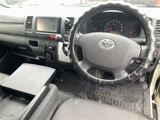 TOYOTA REGIUS ACE