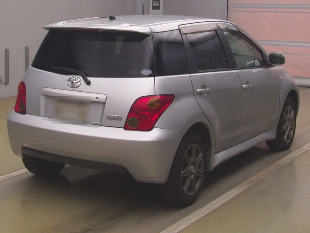 TOYOTA IST