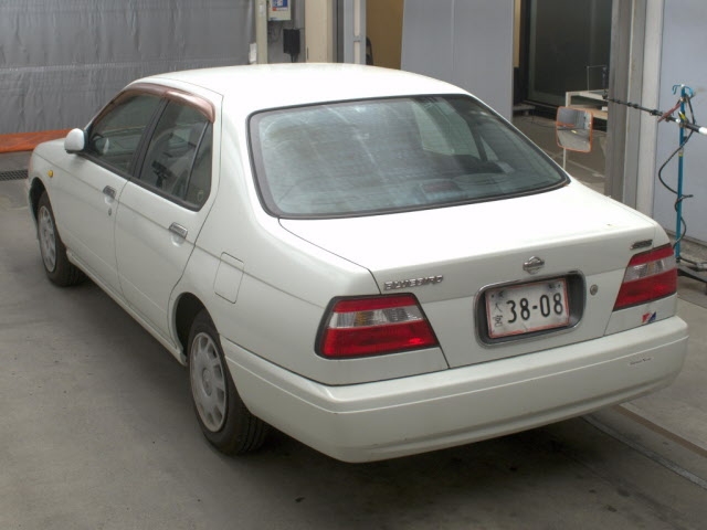 NISSAN BLUEBIRD