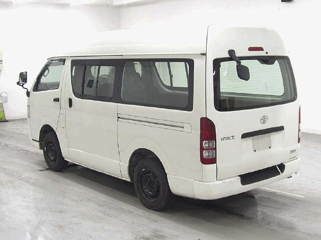 TOYOTA REGIUS ACE