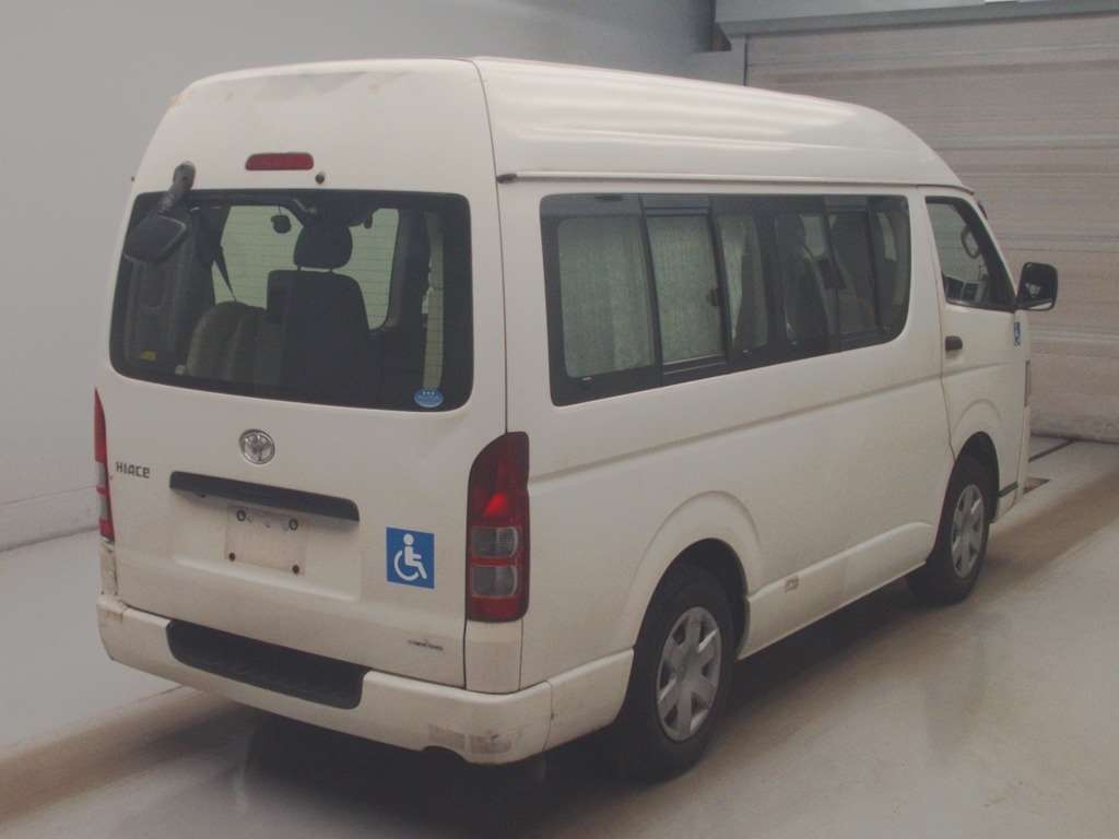 TOYOTA REGIUS ACE