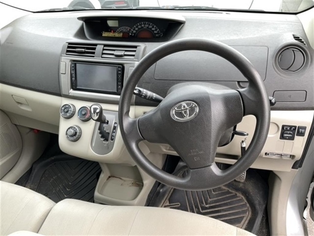 TOYOTA PASSO SETTE