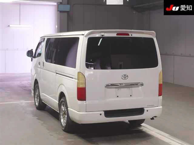 TOYOTA REGIUS ACE