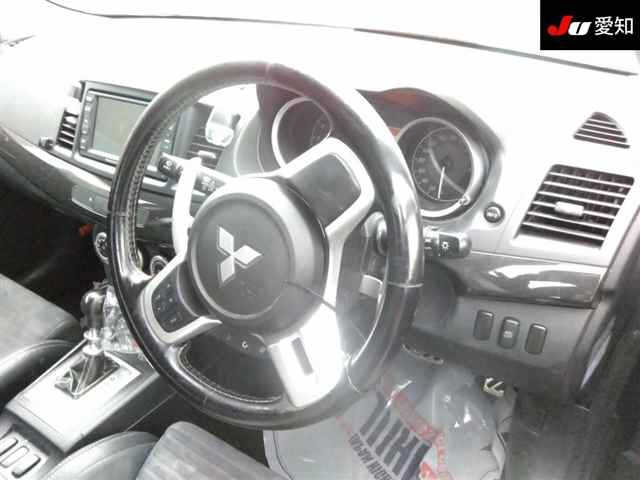 MITSUBISHI LANCER EVOLUTION