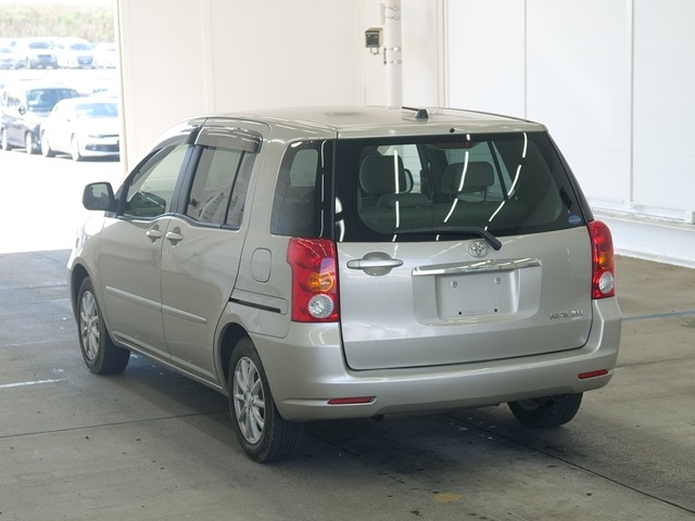 TOYOTA RAUM