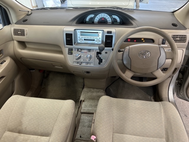 TOYOTA RAUM