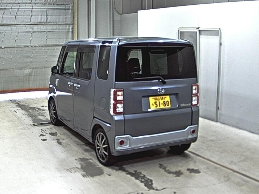 DAIHATSU WAKE