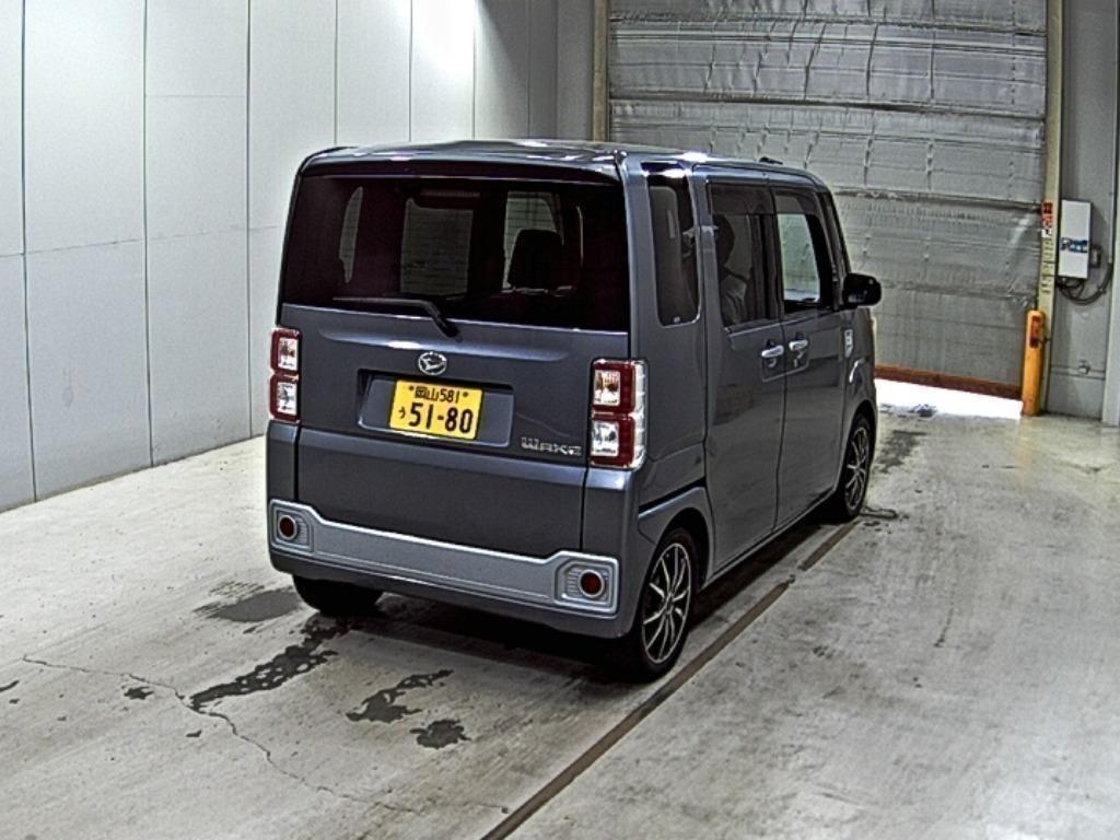 DAIHATSU WAKE
