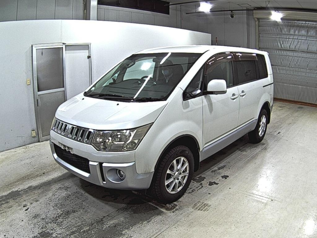 MITSUBISHI DELICA D:5