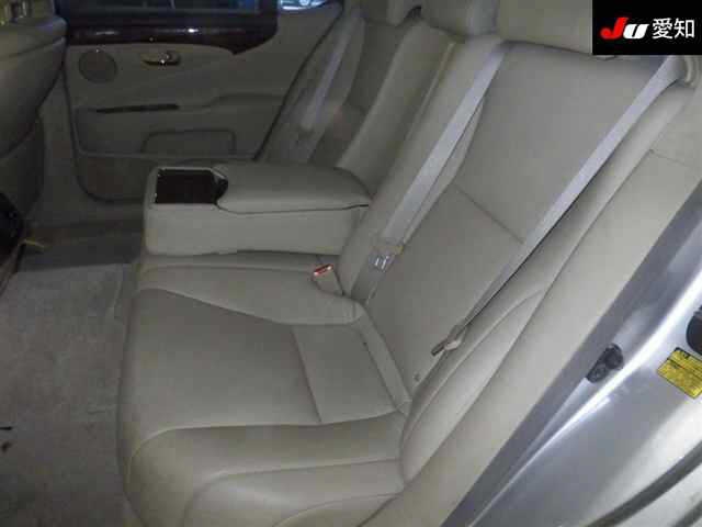 LEXUS LS600H