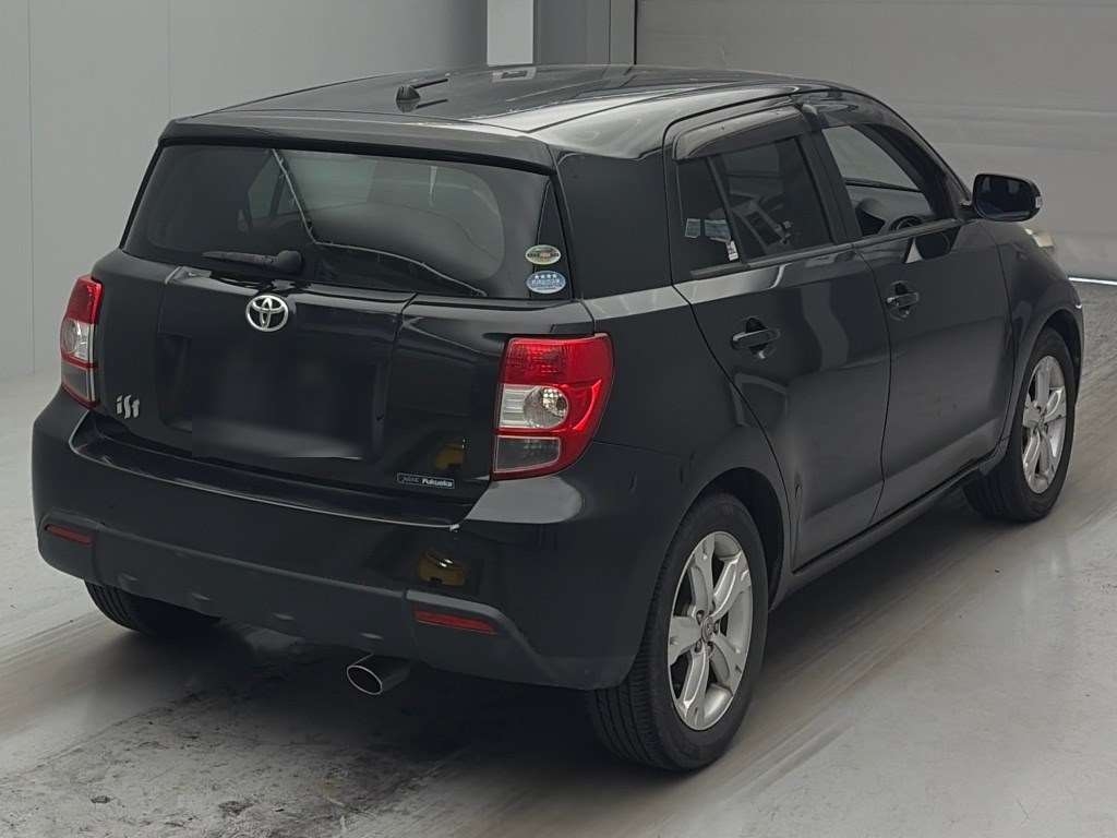 TOYOTA IST