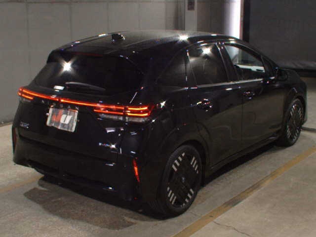NISSAN AURA