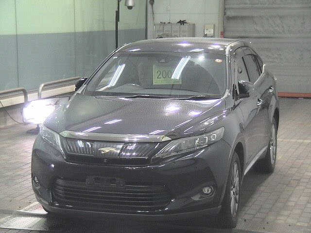 TOYOTA HARRIER