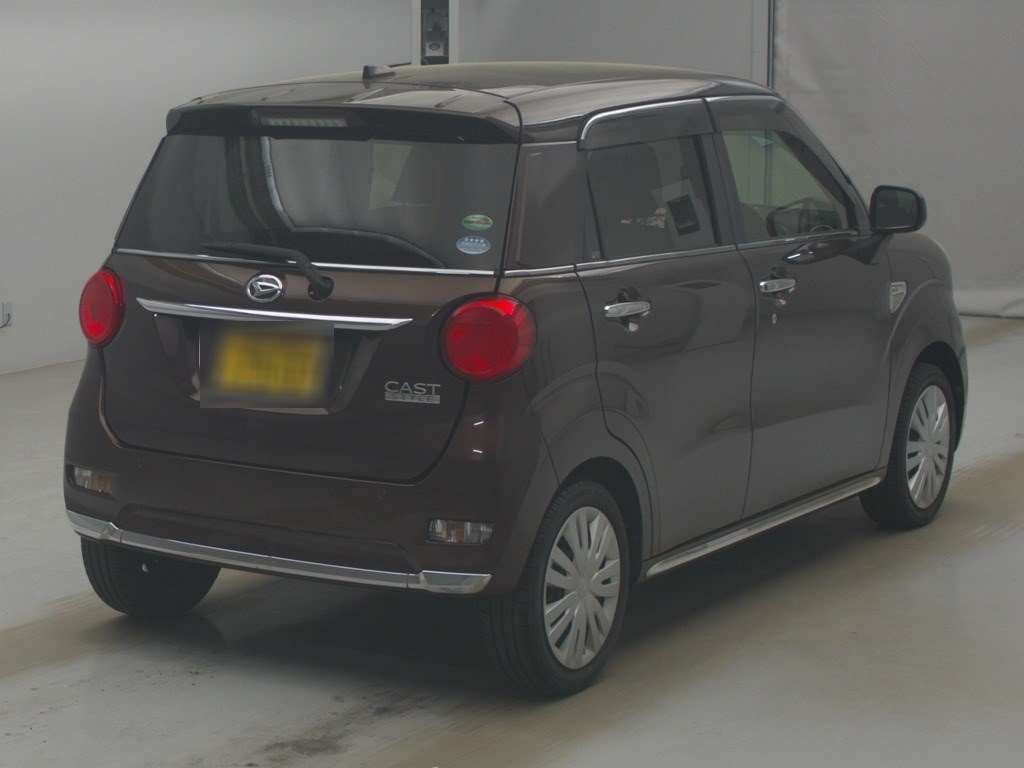 DAIHATSU CAST