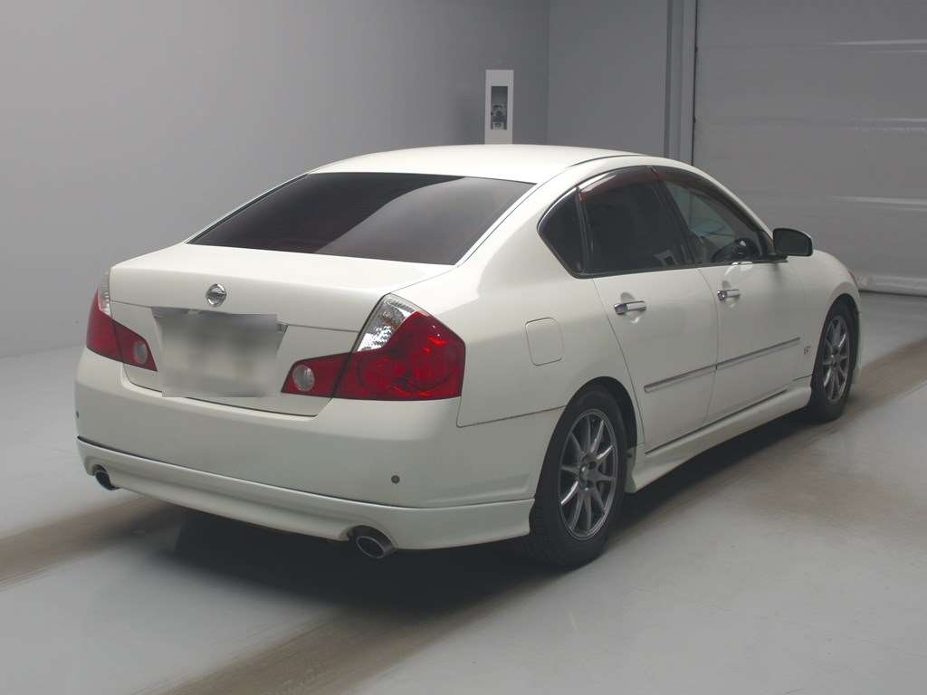 NISSAN FUGA