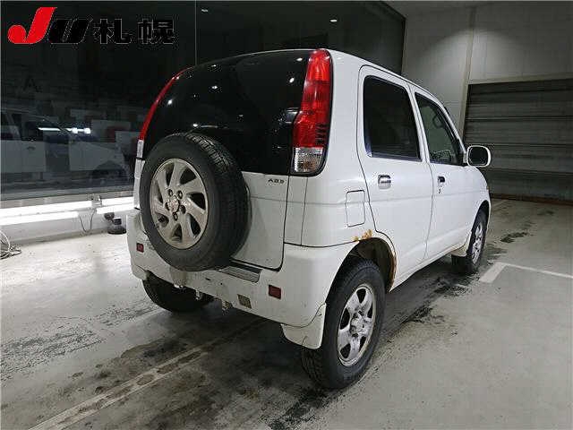 DAIHATSU TERIOS KID