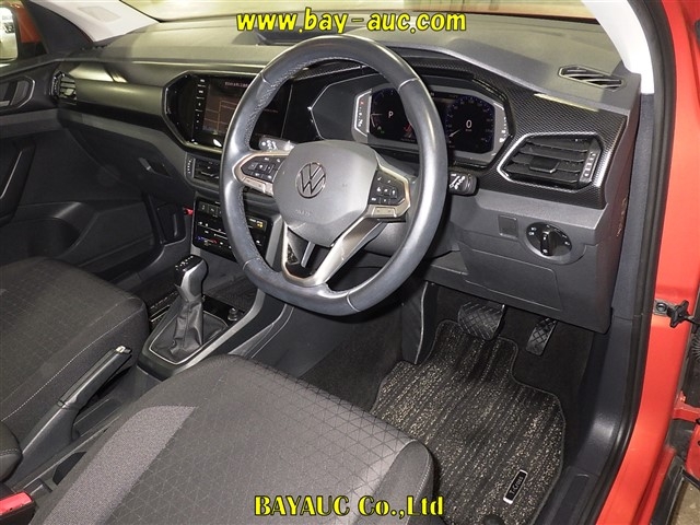 VOLKSWAGEN T-CROSS