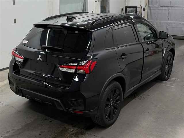 MITSUBISHI RVR
