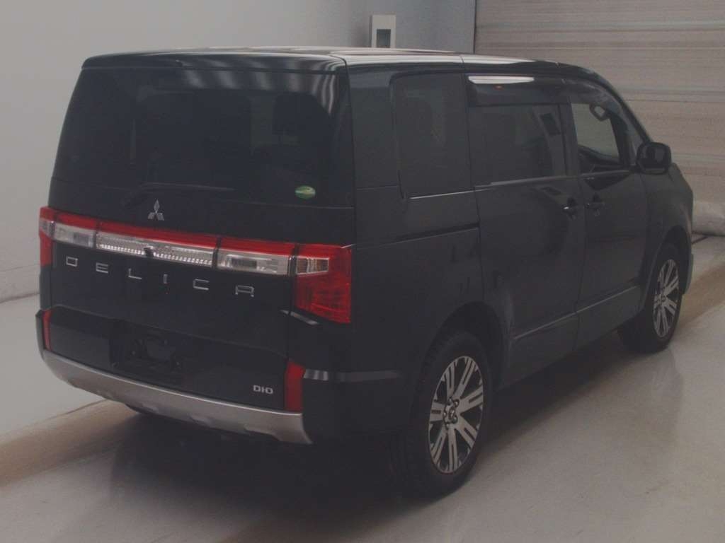 MITSUBISHI DELICA D:5