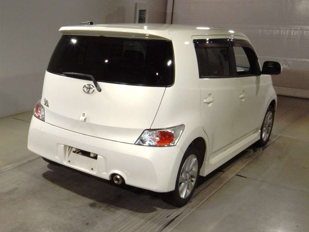 TOYOTA BB