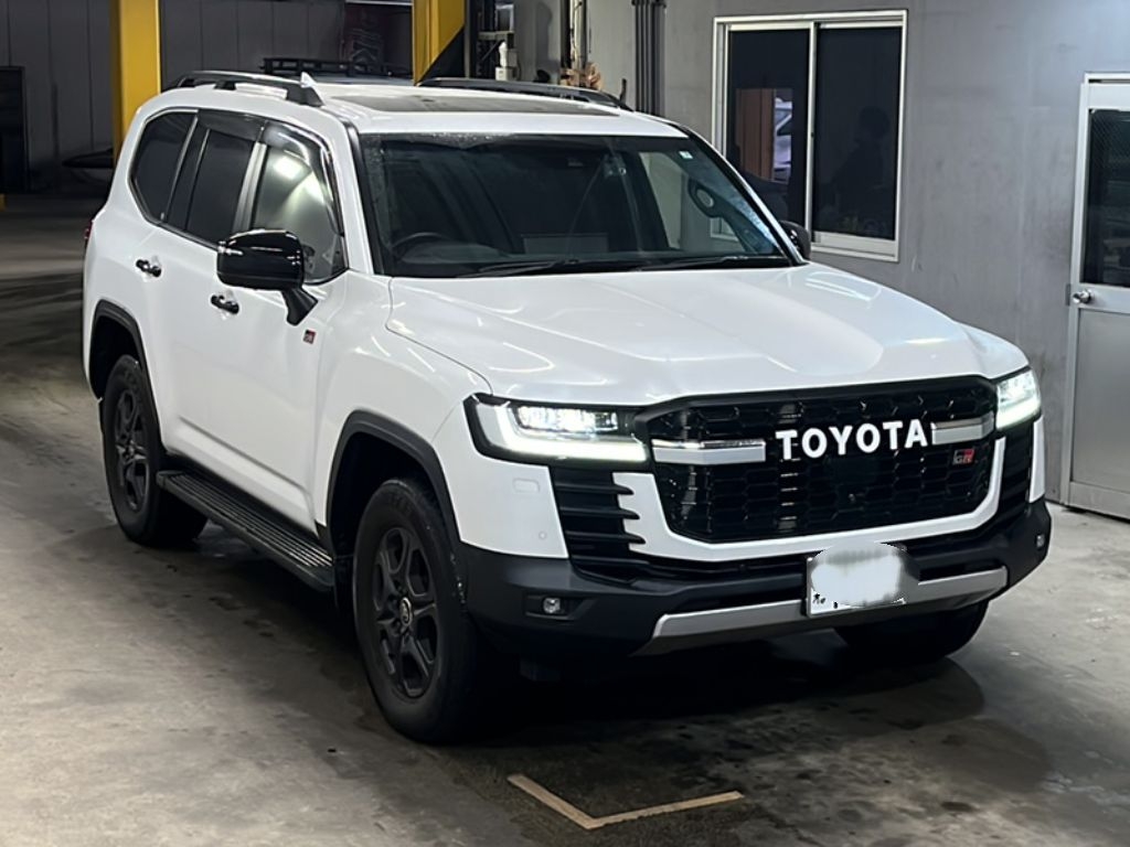 TOYOTA LAND CRUISER