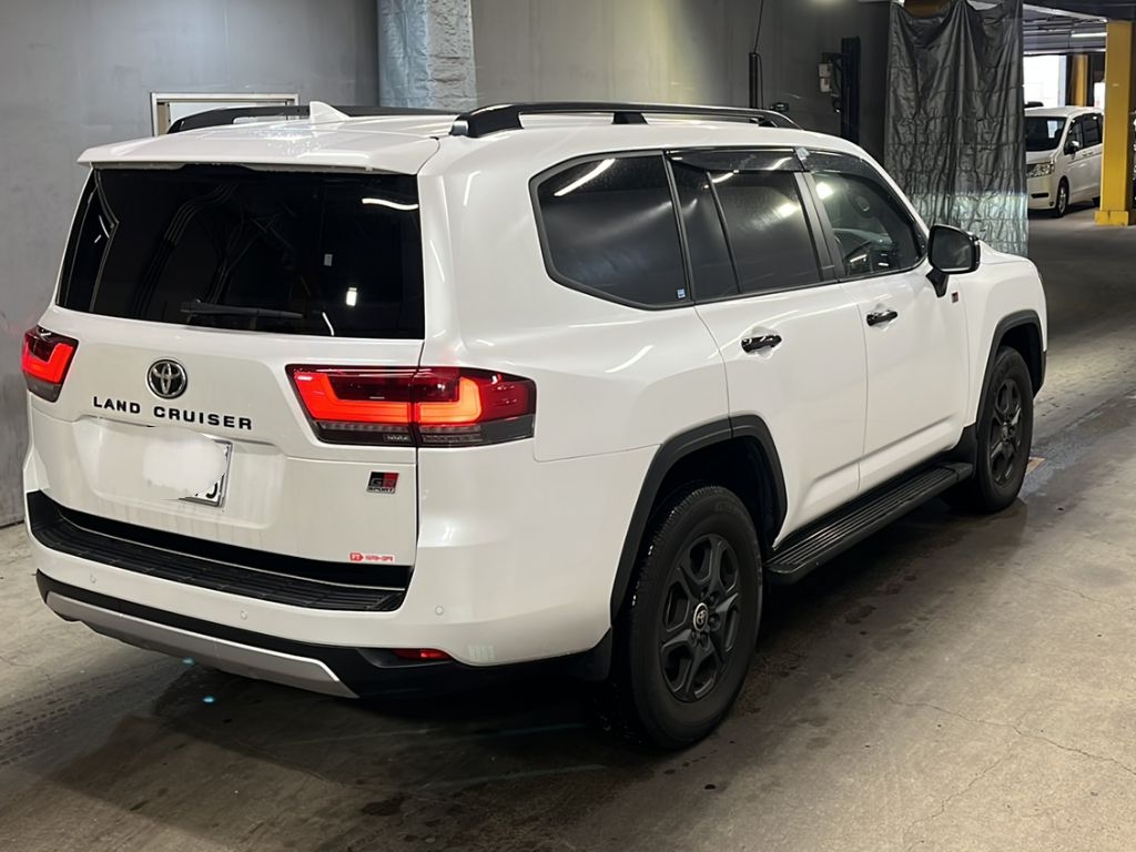 TOYOTA LAND CRUISER