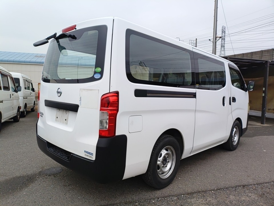 NISSAN NV350 CARAVAN