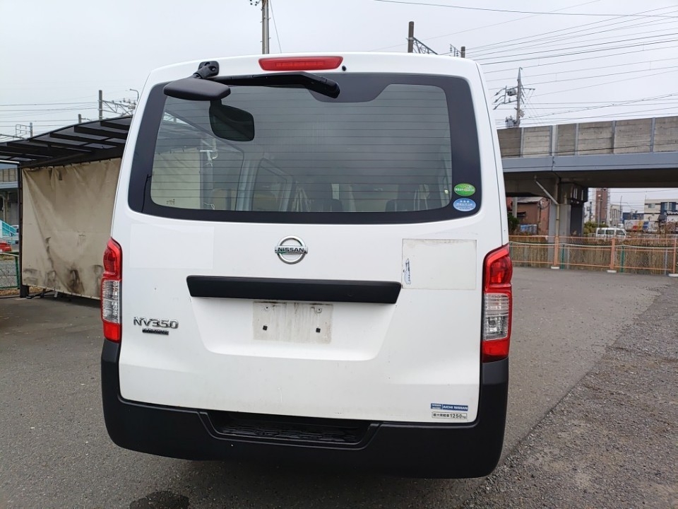NISSAN NV350 CARAVAN
