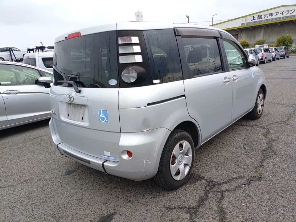 TOYOTA SIENTA