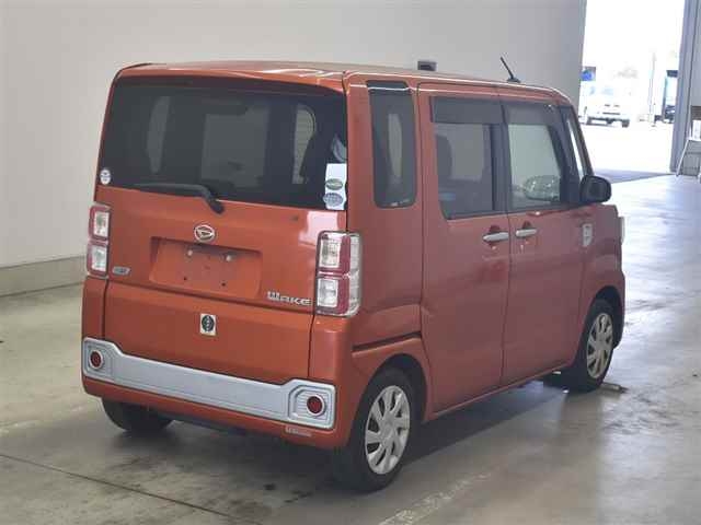 DAIHATSU WAKE
