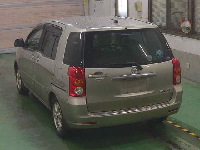 TOYOTA RAUM
