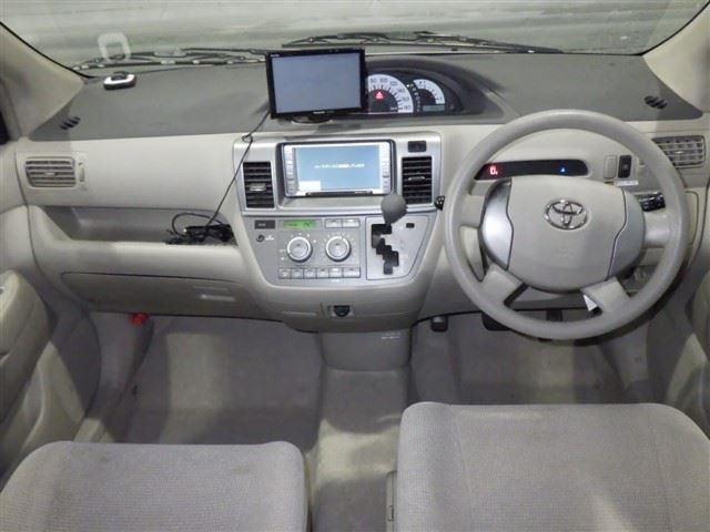 TOYOTA RAUM