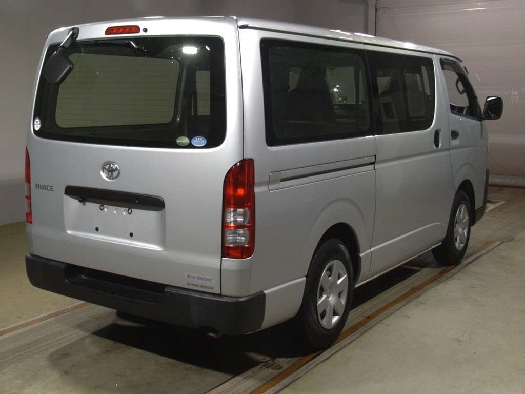 TOYOTA REGIUS ACE