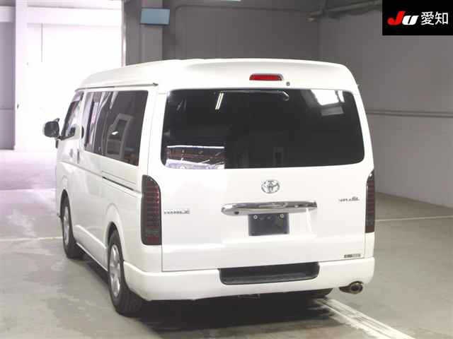 TOYOTA REGIUS ACE