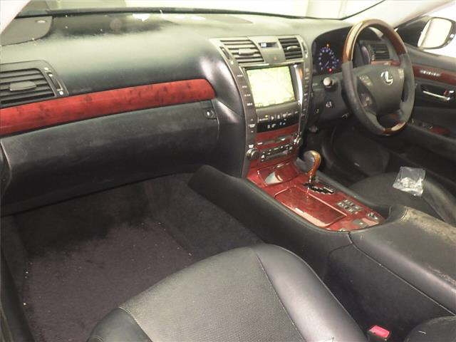 LEXUS LS460