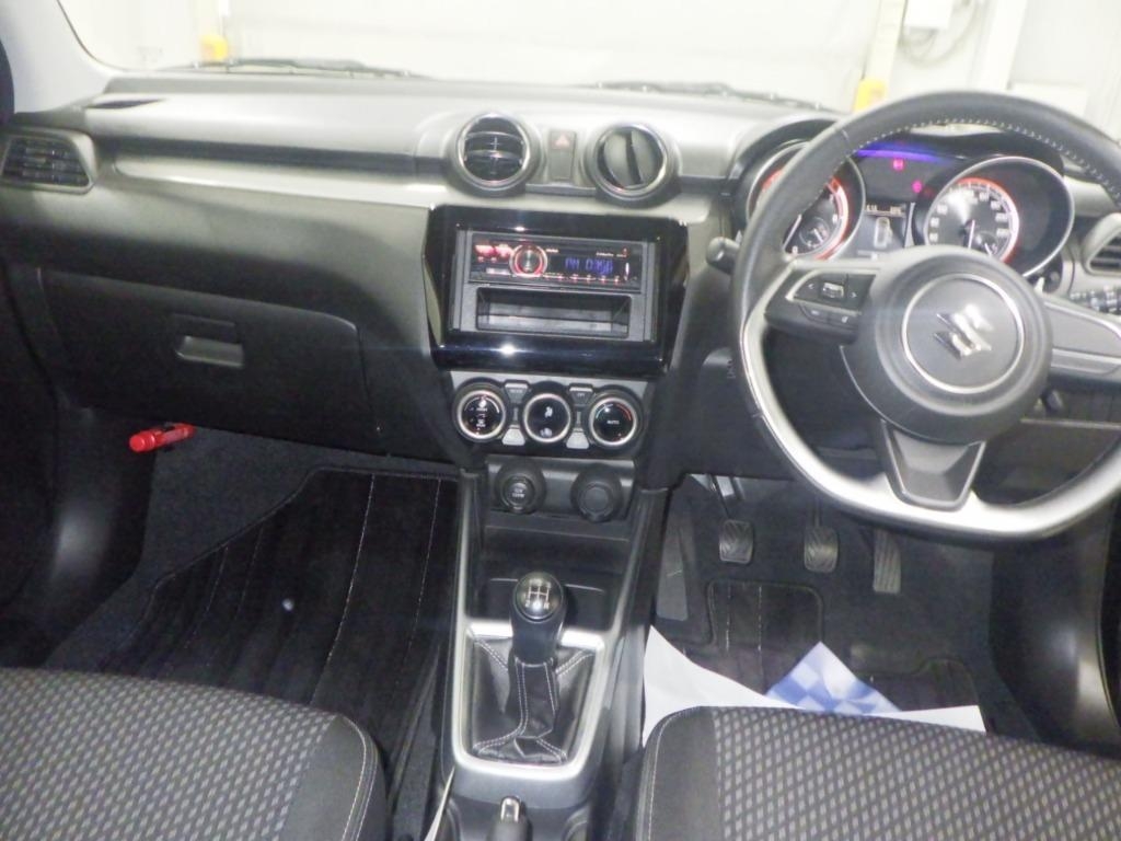 SUZUKI SWIFT