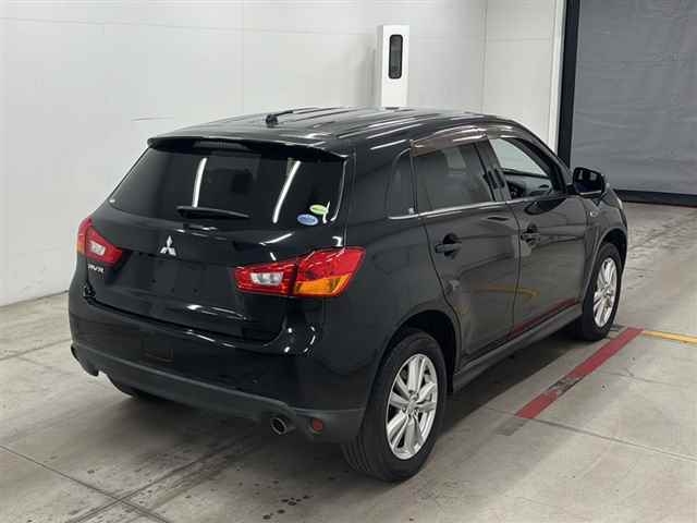MITSUBISHI RVR