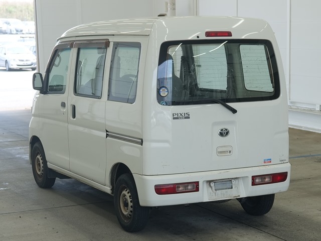 TOYOTA PIXIS VAN