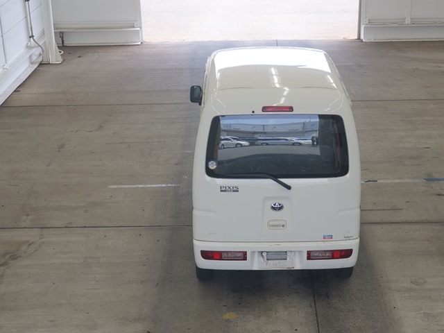 TOYOTA PIXIS VAN