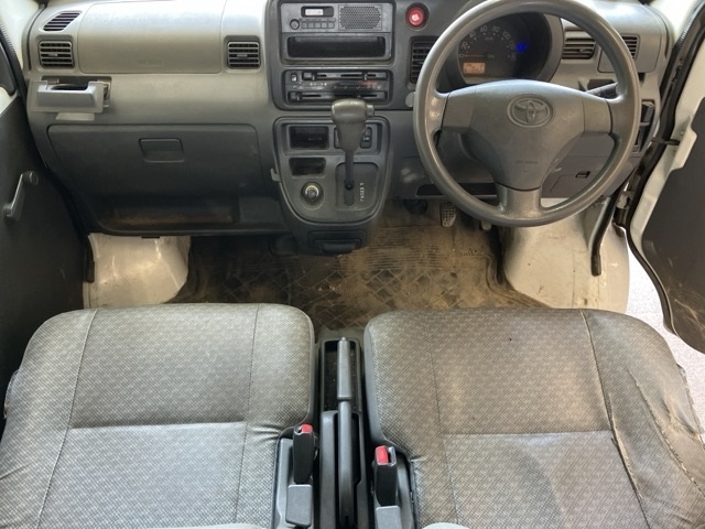 TOYOTA PIXIS VAN