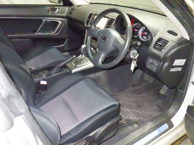 SUBARU LEGACY