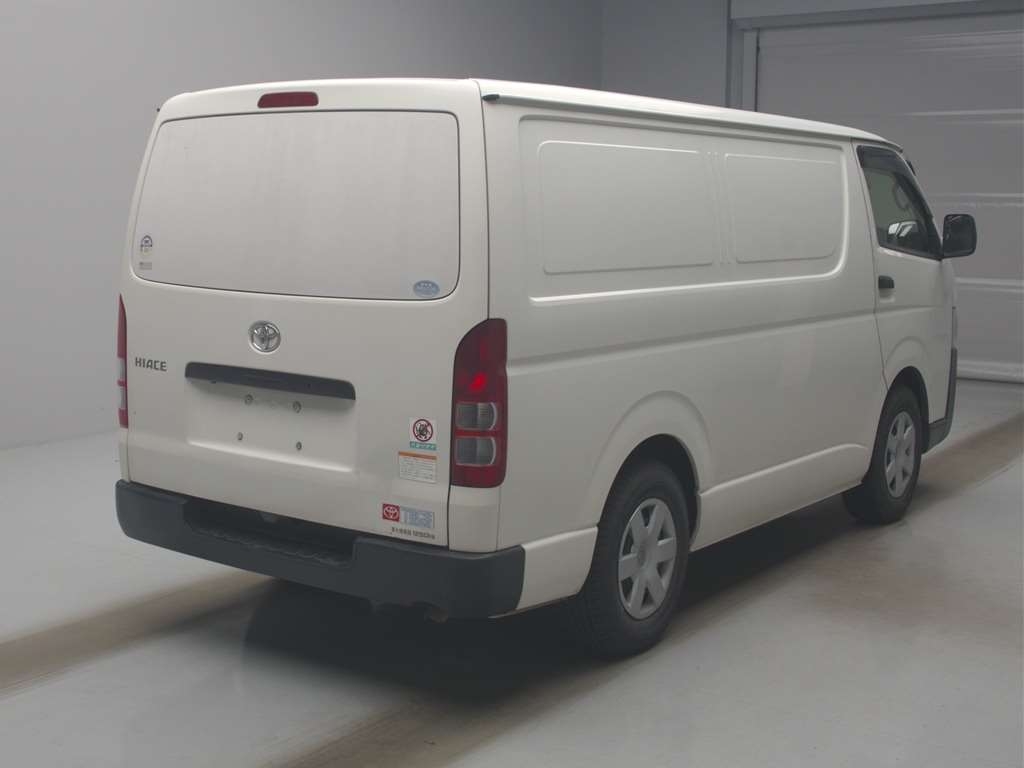 TOYOTA REGIUS ACE